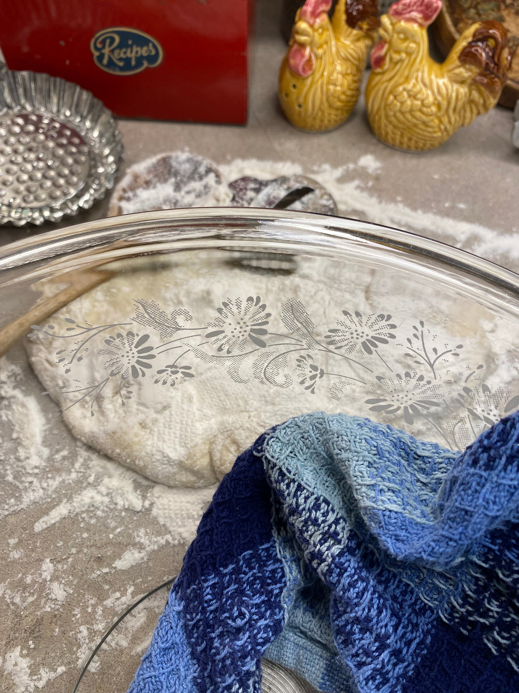 Pyrex “Colonial Mist” Medium Bowl