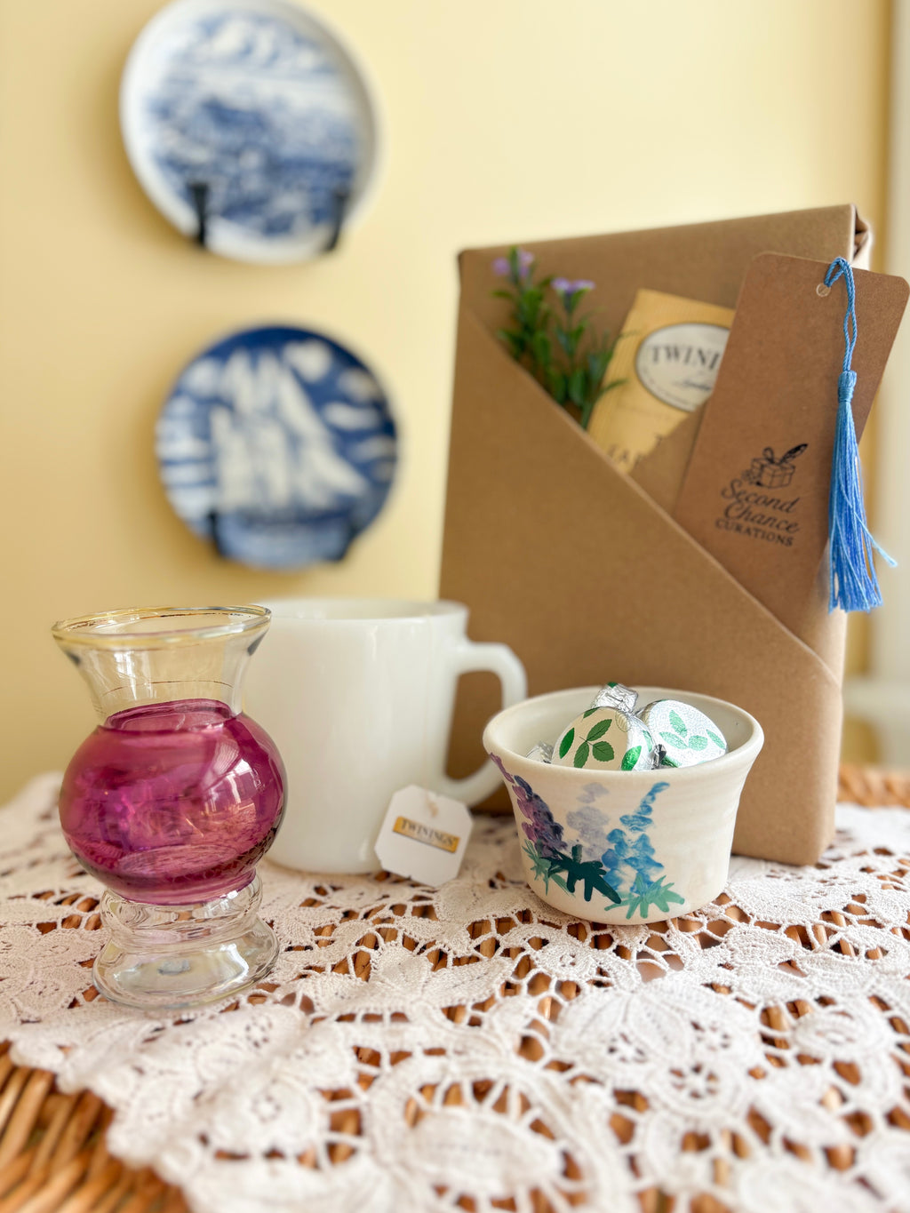 Blind Date with a Book Box – Mystery Book & Cozy Treats for Book Lovers