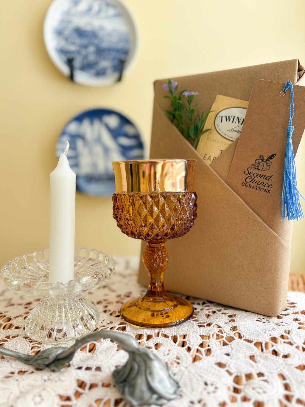Blind Date with a Book Box – Mystery Book & Cozy Treats for Book Lovers