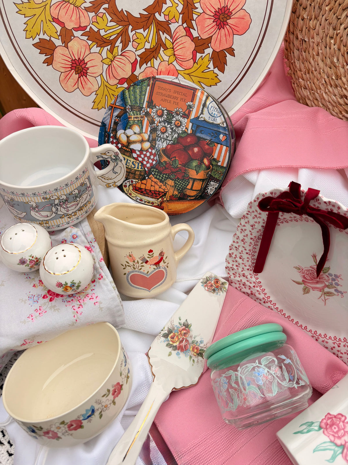 Grandmacore Kitchen - Aesthetic Mystery Decor Box